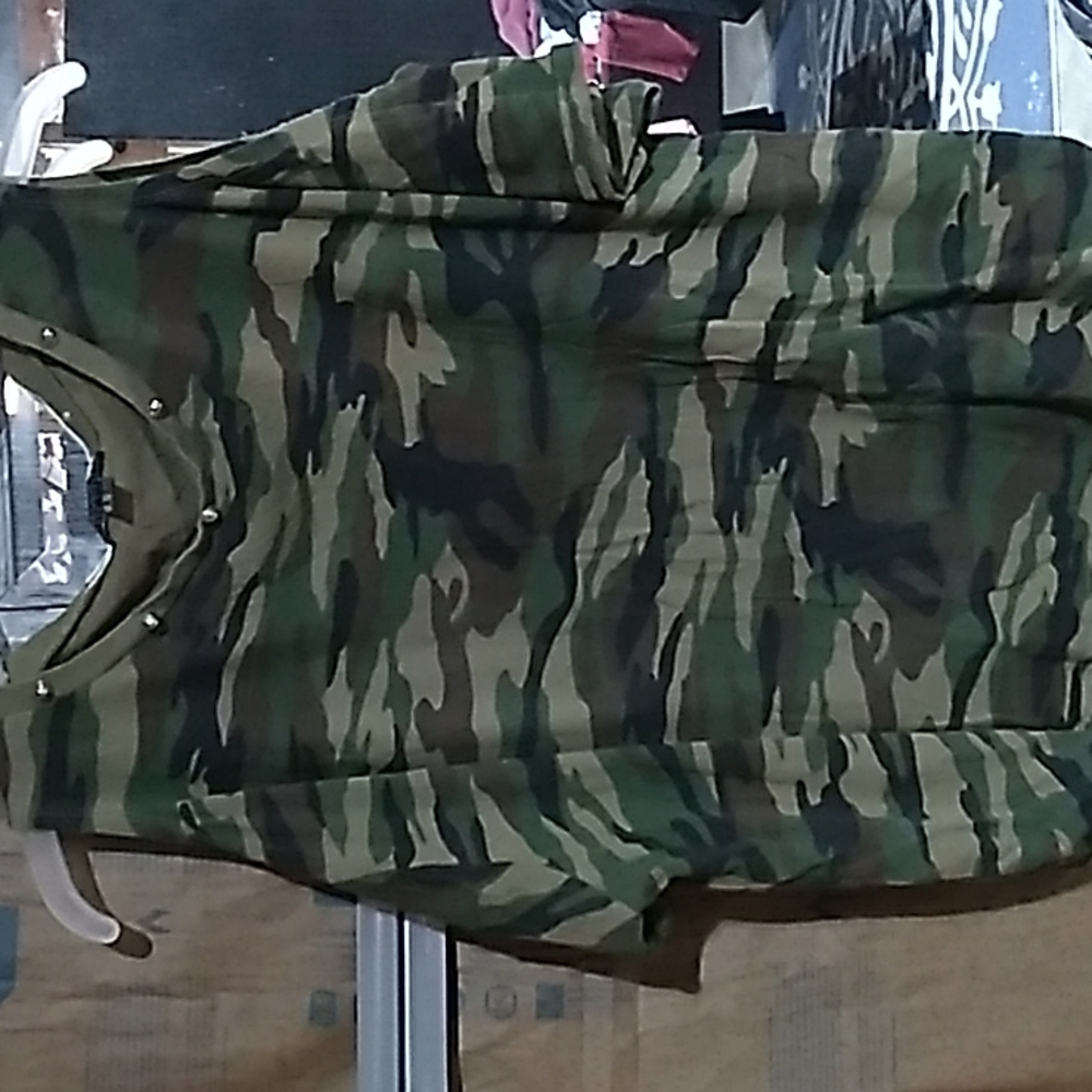 Camo top